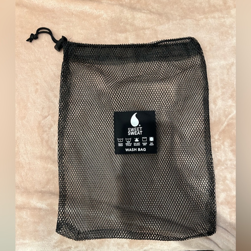 Sweat Sweat Black Wash Bag